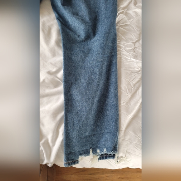 American eagle distressed 14 blue mom jean - Picture 10 of 10